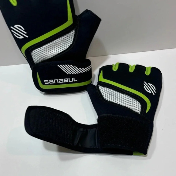 Cross Training MMA Boxing Padded Gloves Hand Wraps Sanabul - Picture 3 of 4